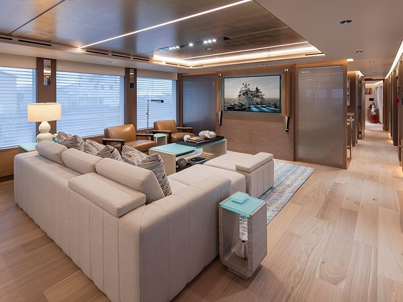 Surveyor's Observations - Westport Yachts 117 - Main Salon